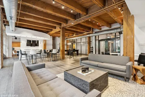 $349,000 | 1040 West Adams Street, Unit 110, Chicago, IL 60607