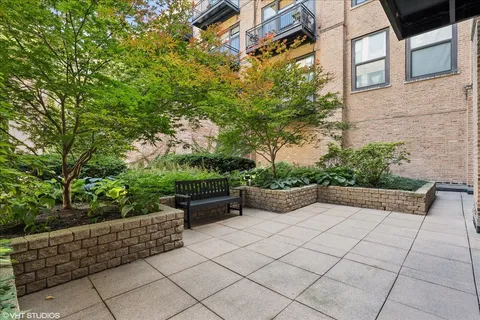 $349,000 | 1040 West Adams Street, Unit 110, Chicago, IL 60607