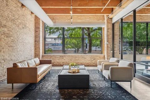 $349,000 | 1040 West Adams Street, Unit 110, Chicago, IL 60607