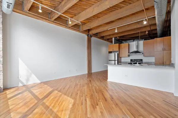 $349,000 | 1040 West Adams Street, Unit 110, Chicago, IL 60607