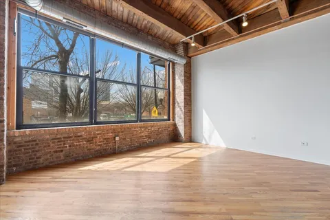 $349,000 | 1040 West Adams Street, Unit 110, Chicago, IL 60607
