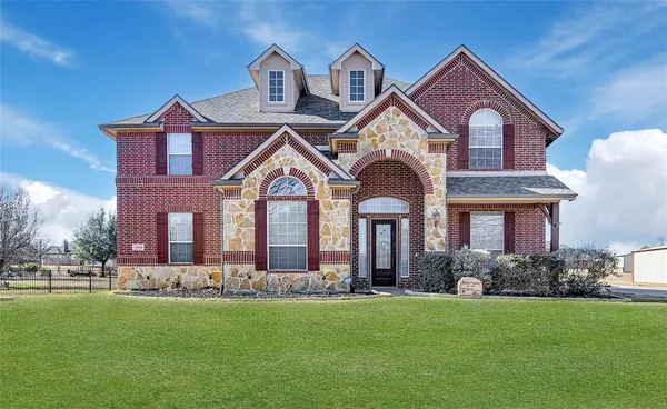 $579,900 | 5024 Running Brook Drive, Joshua, TX 76058