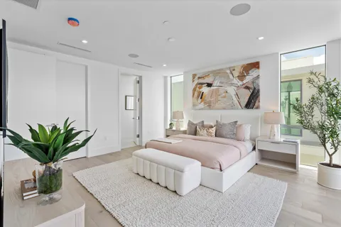 $4,100,000 | 1070 Del Harbour Drive, Delray Beach, FL 33483