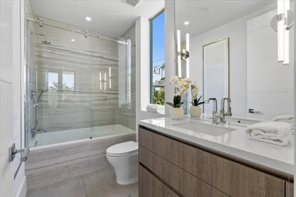 $4,100,000 | 1070 Del Harbour Drive, Delray Beach, FL 33483