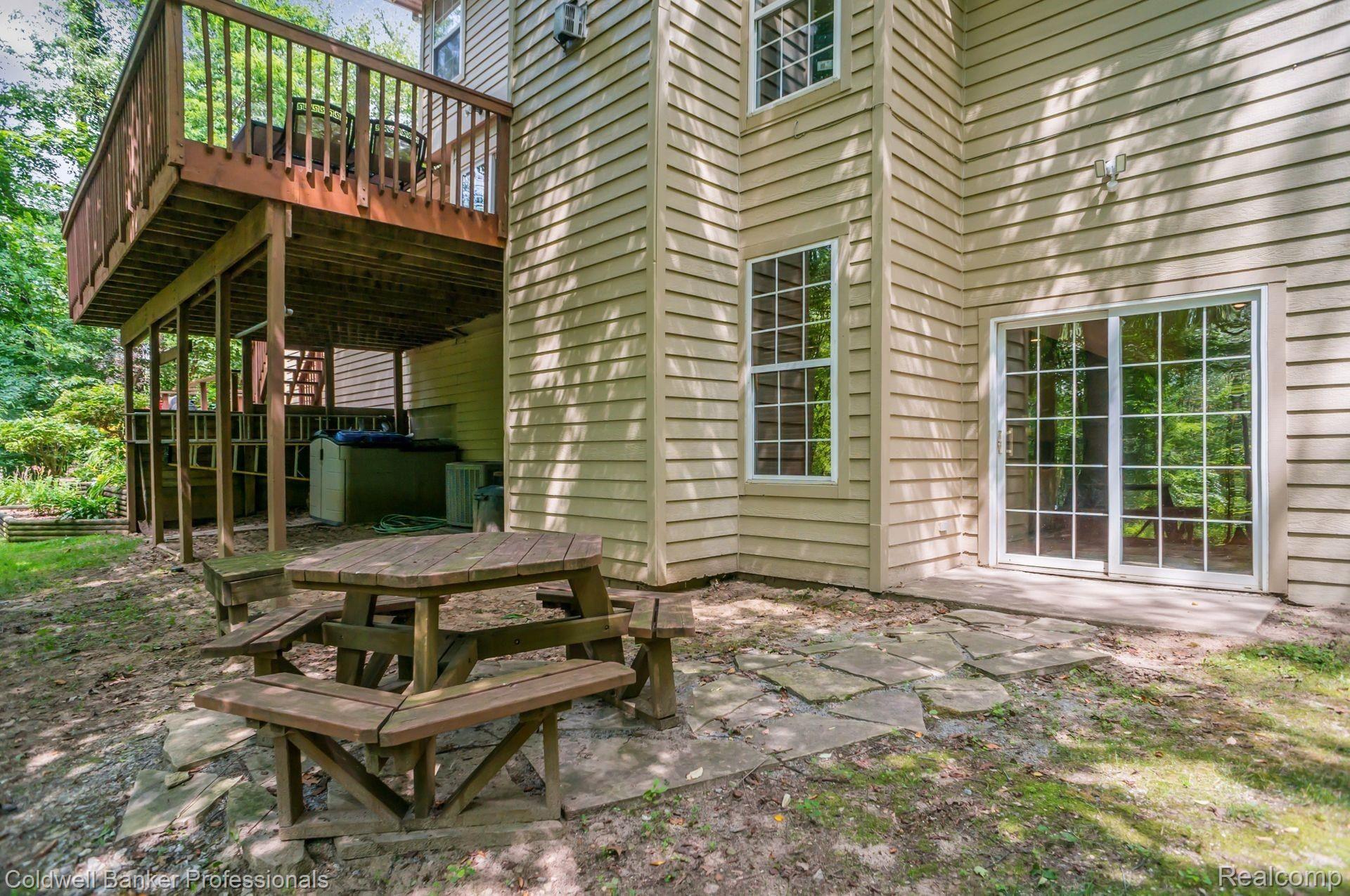 2480 Melvin Road Pinckney, MI 48169 - Photo 35 of 39 Walk out lower level
