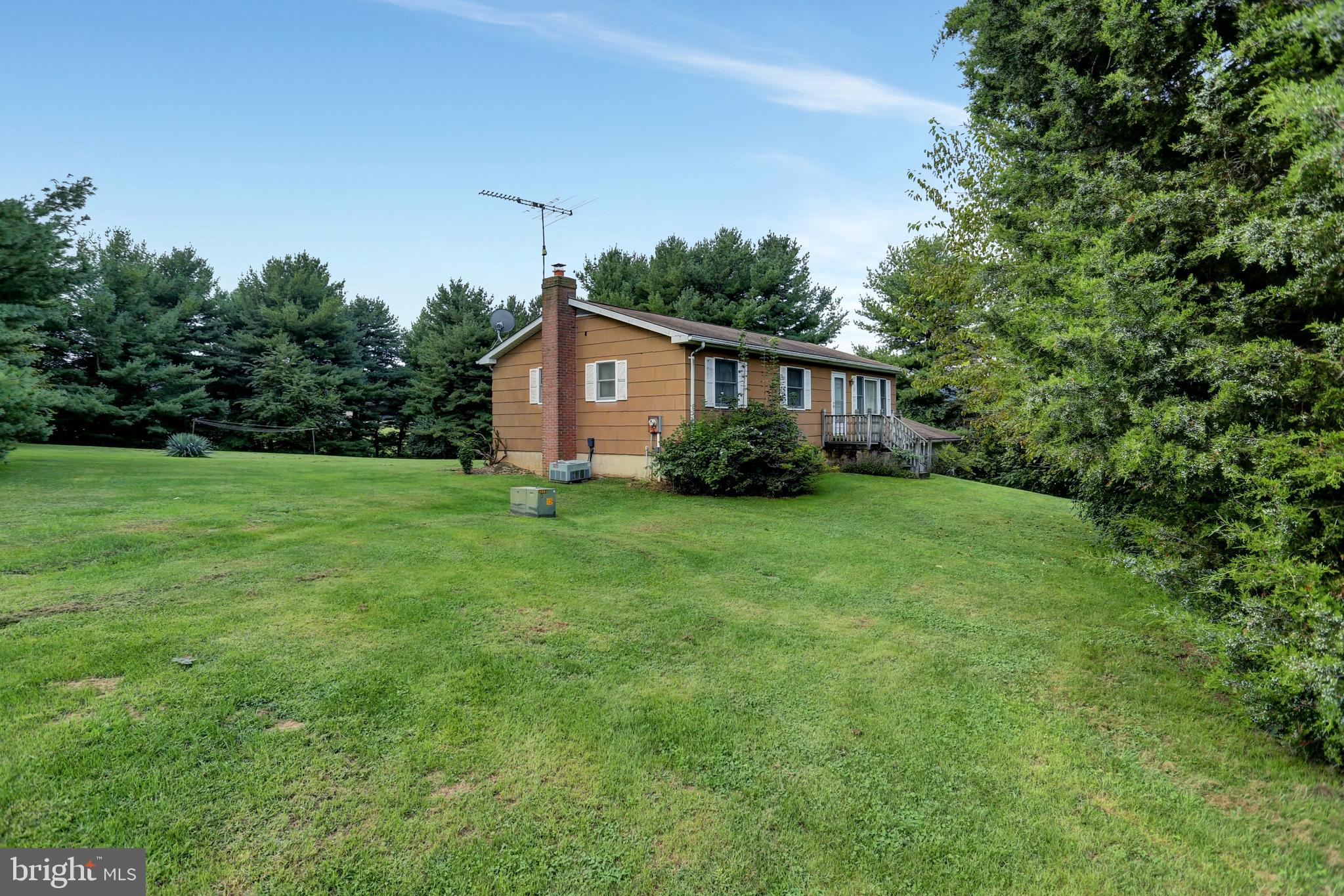 199 Barnhart Road Westminster, MD 21158 - Photo 3 of 35