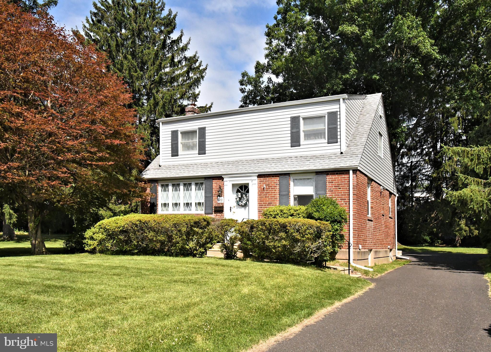 610 Topsfield Road Hatboro, PA 19040 - Photo 4 of 41 Large Driveway leads to the rear Garage