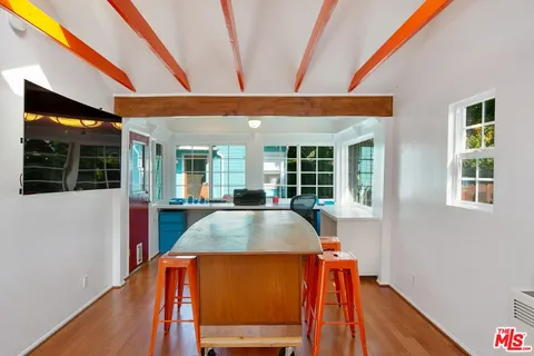 $1,700,000 | 619 Milwood Avenue, Venice, CA 90291