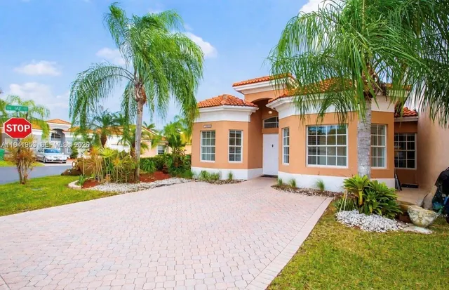 $3,100 | 16222 Southwest 102nd Terrace, Miami, FL 33196