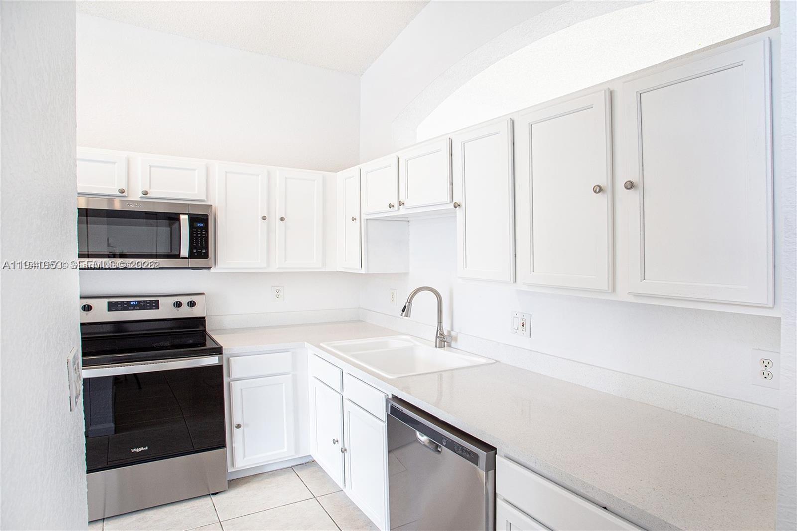 16222 Southwest 102nd Terrace Miami, FL 33196 - Photo 10 of 32