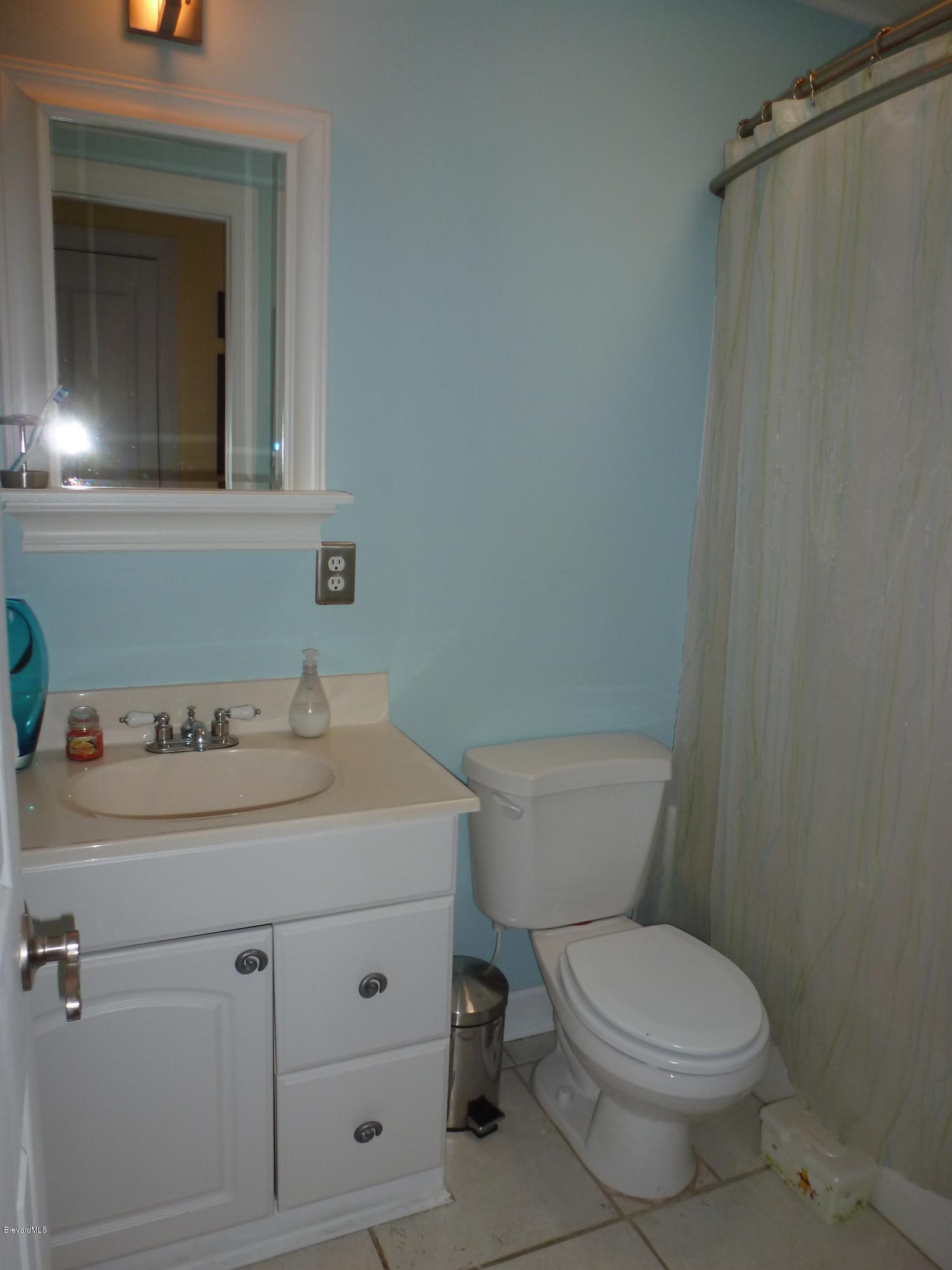 941 Lexington Road Rockledge, FL 32955 - Photo 13 of 16 Guest Bath