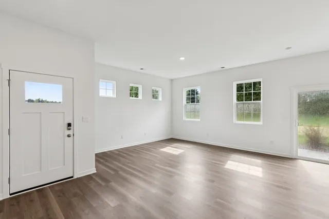 $314,990 | 6485 Juniper Drive, Wonder Lake, IL 60097