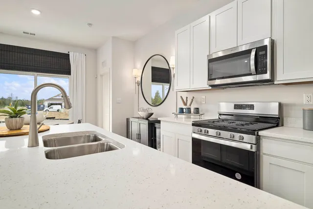 $314,990 | 6485 Juniper Drive, Wonder Lake, IL 60097