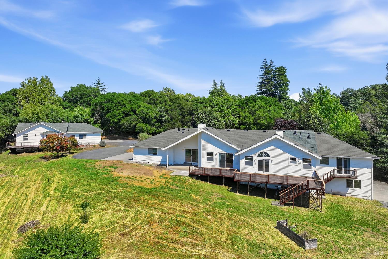1476 High School Road Sebastopol, CA 95472 - Photo 5 of 61