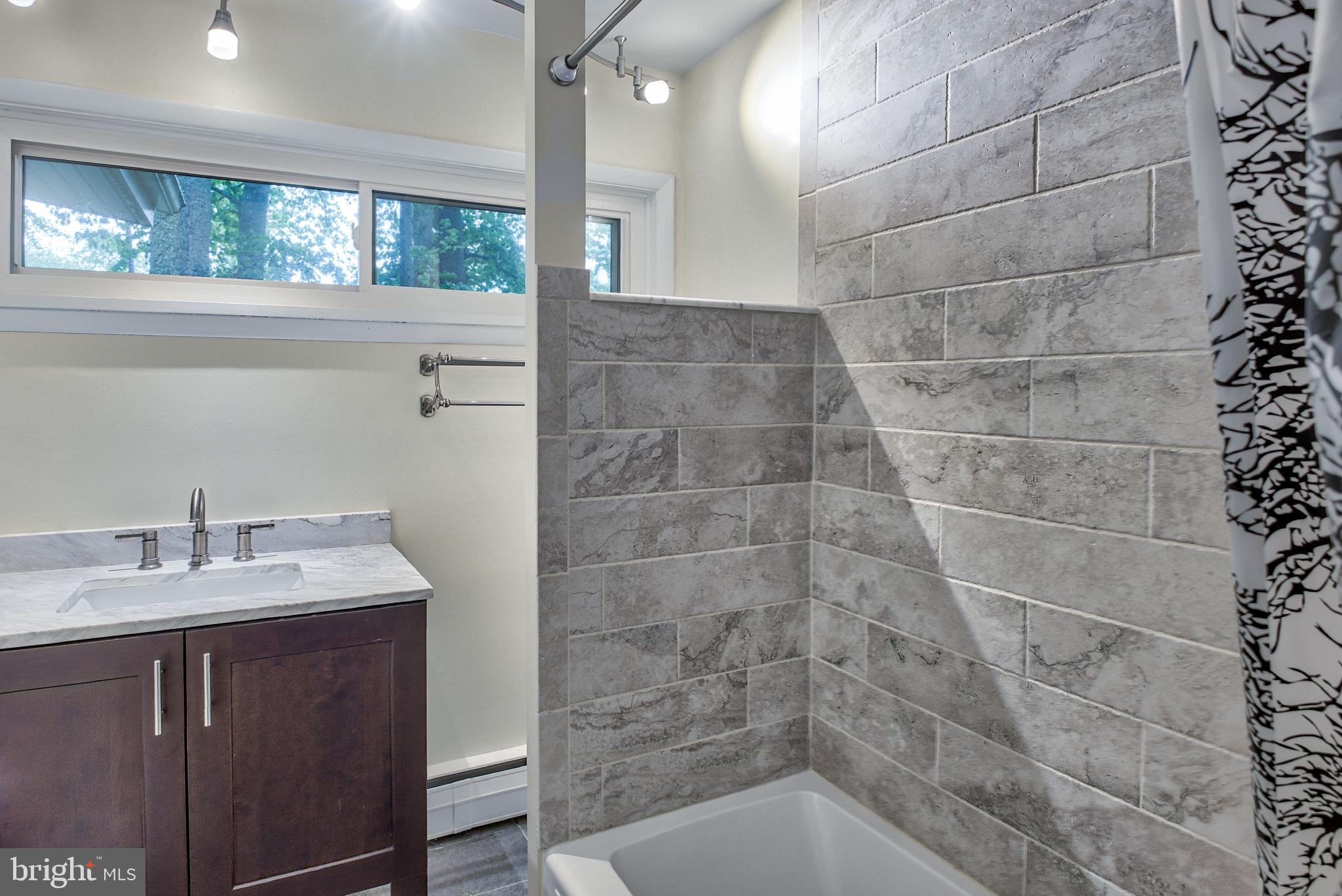 126 Eayrestown Road Medford, NJ 08055 - Photo 24 of 51 Full Bath