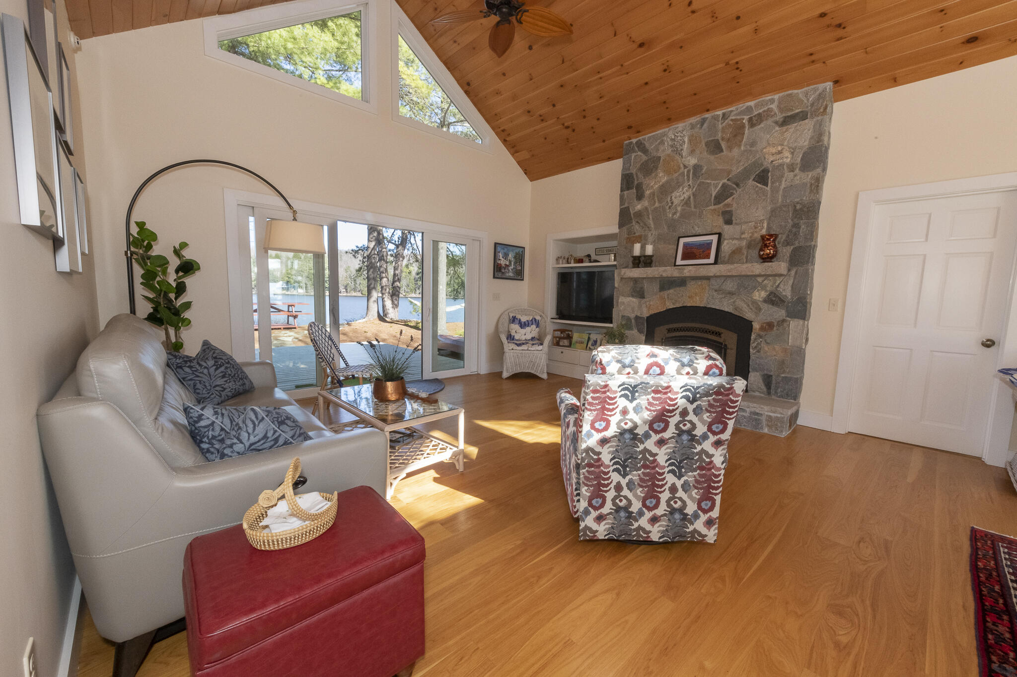 180 Lyons Point Road Raymond, ME 04071 - Photo 6 of 28 photo5.jpg
