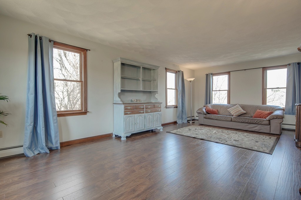 32 Tadmuck Road Westford, MA 01886 - Photo 11 of 27 Gallery Image 11