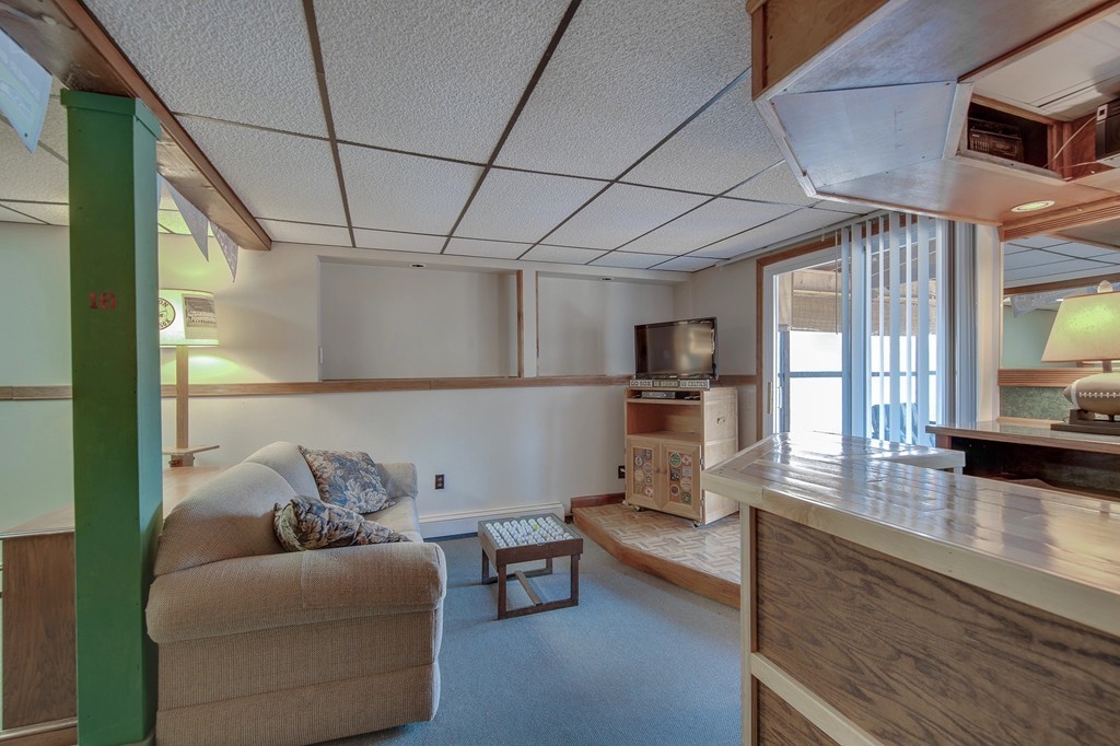 32 Tadmuck Road Westford, MA 01886 - Photo 22 of 27 Gallery Image 22