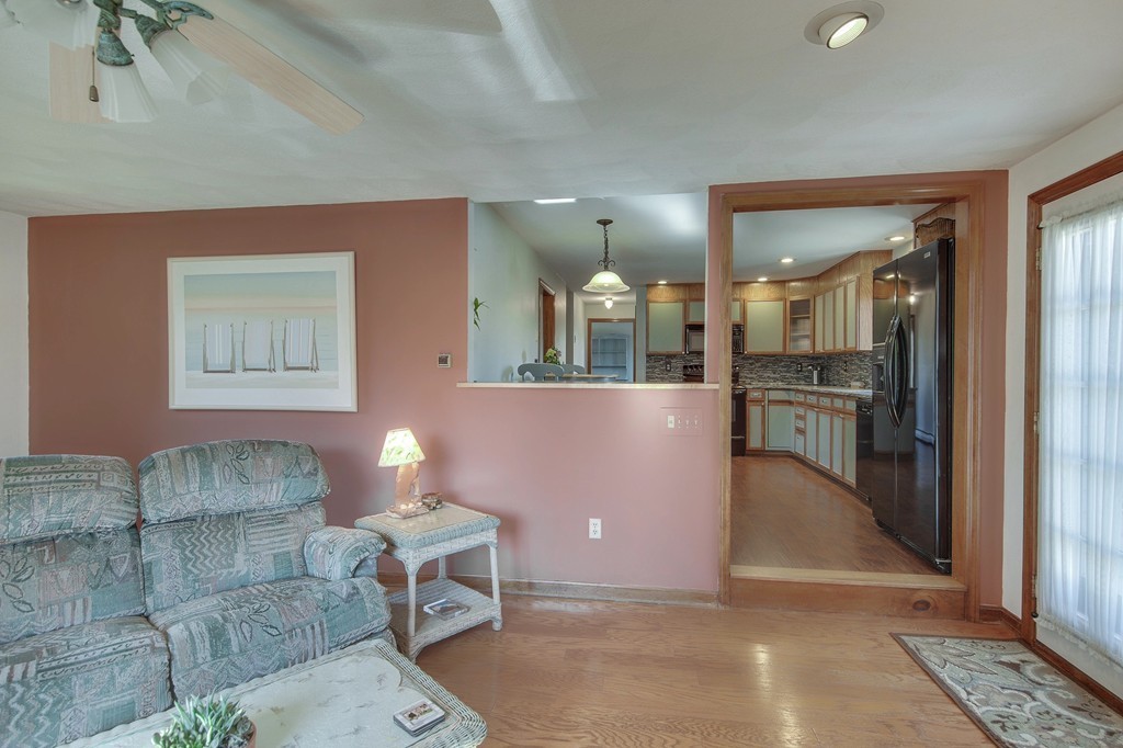 32 Tadmuck Road Westford, MA 01886 - Photo 7 of 27 Gallery Image 7