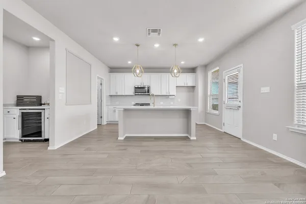 $2,500 | 2448 Hiddenbrooke Pass, Seguin, TX 78155