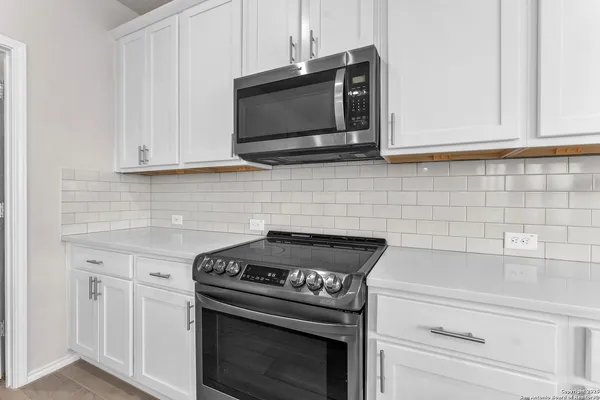 $2,500 | 2448 Hiddenbrooke Pass, Seguin, TX 78155