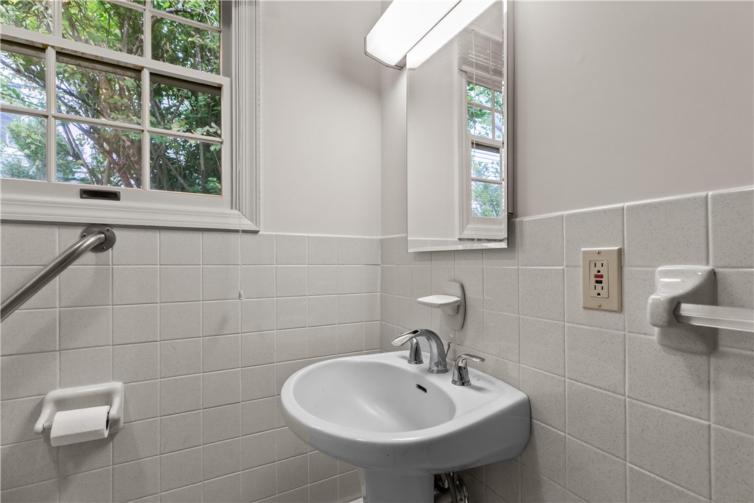 103 Cedar Island Road Narragansett, RI 02882 - Photo 22 of 50 Gallery Image 22