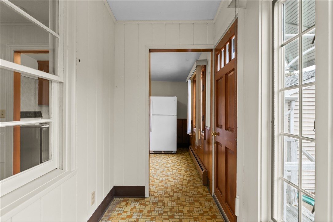 Side Porch leading into kitchen
