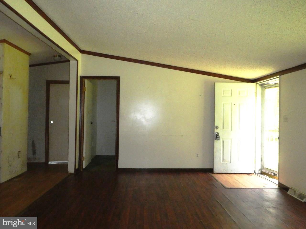 7210 Stevens Road Eden, MD 21822 - Photo 2 of 16 Living Room