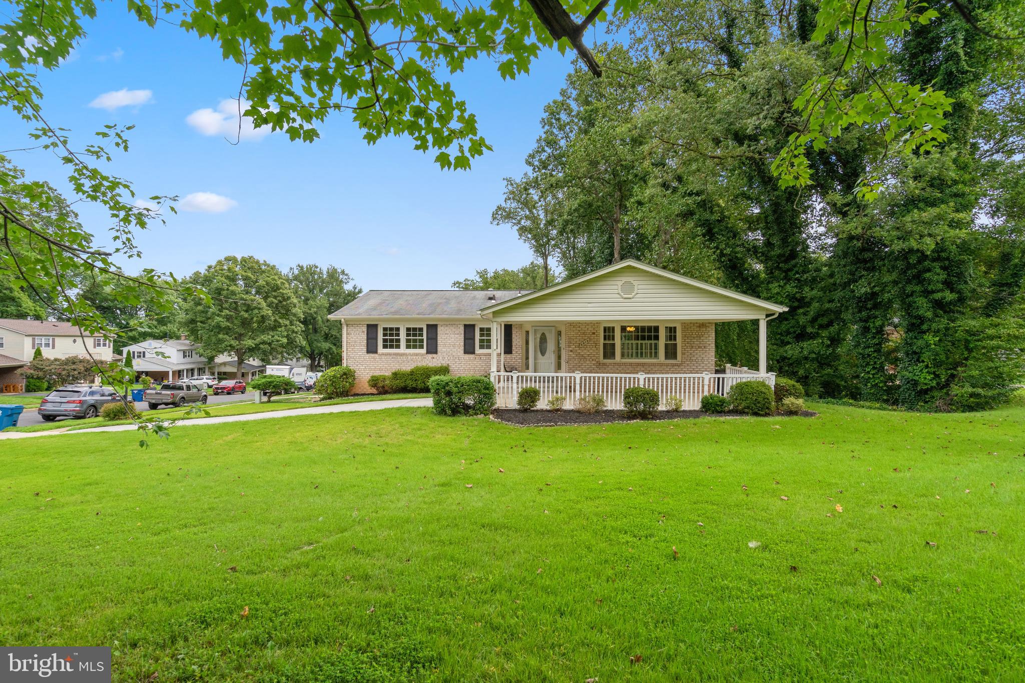 6819 Reynard Drive Springfield, VA 22152 - Photo 2 of 43 Gallery Image 2