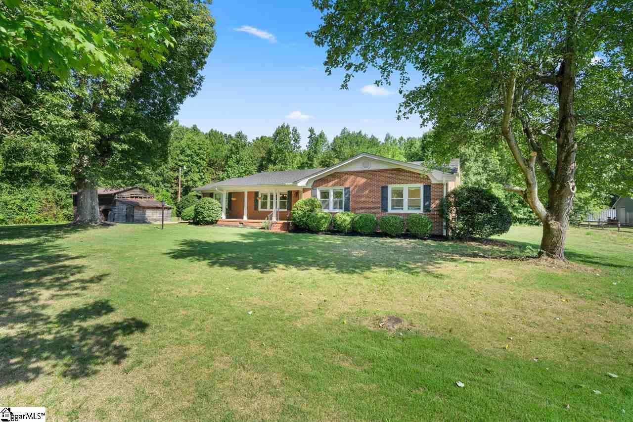 141 Hunter Road Simpsonville, SC 29681 - Photo 1 of 27 Gallery Image 1