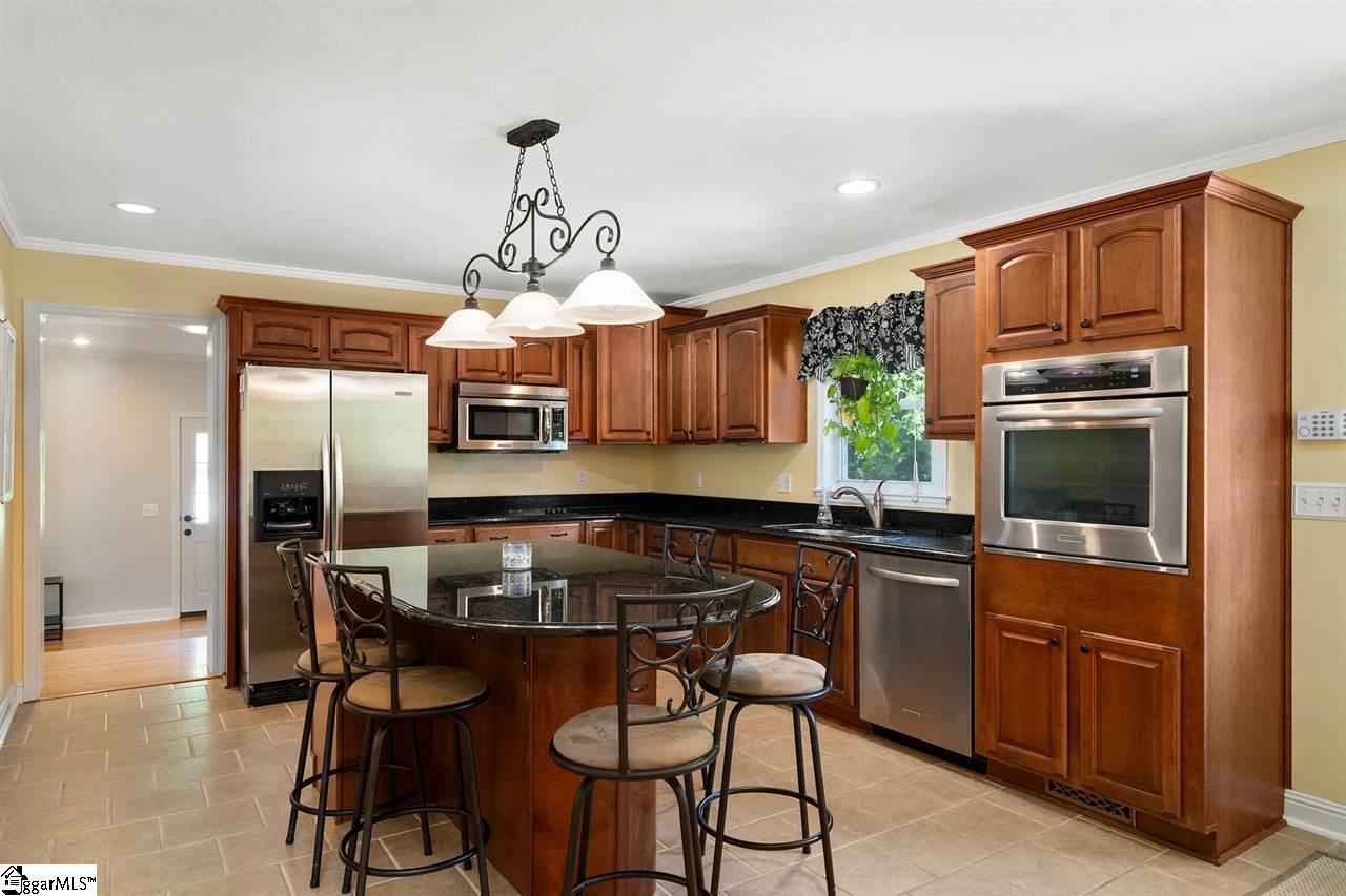 141 Hunter Road Simpsonville, SC 29681 - Photo 7 of 27 Gallery Image 7