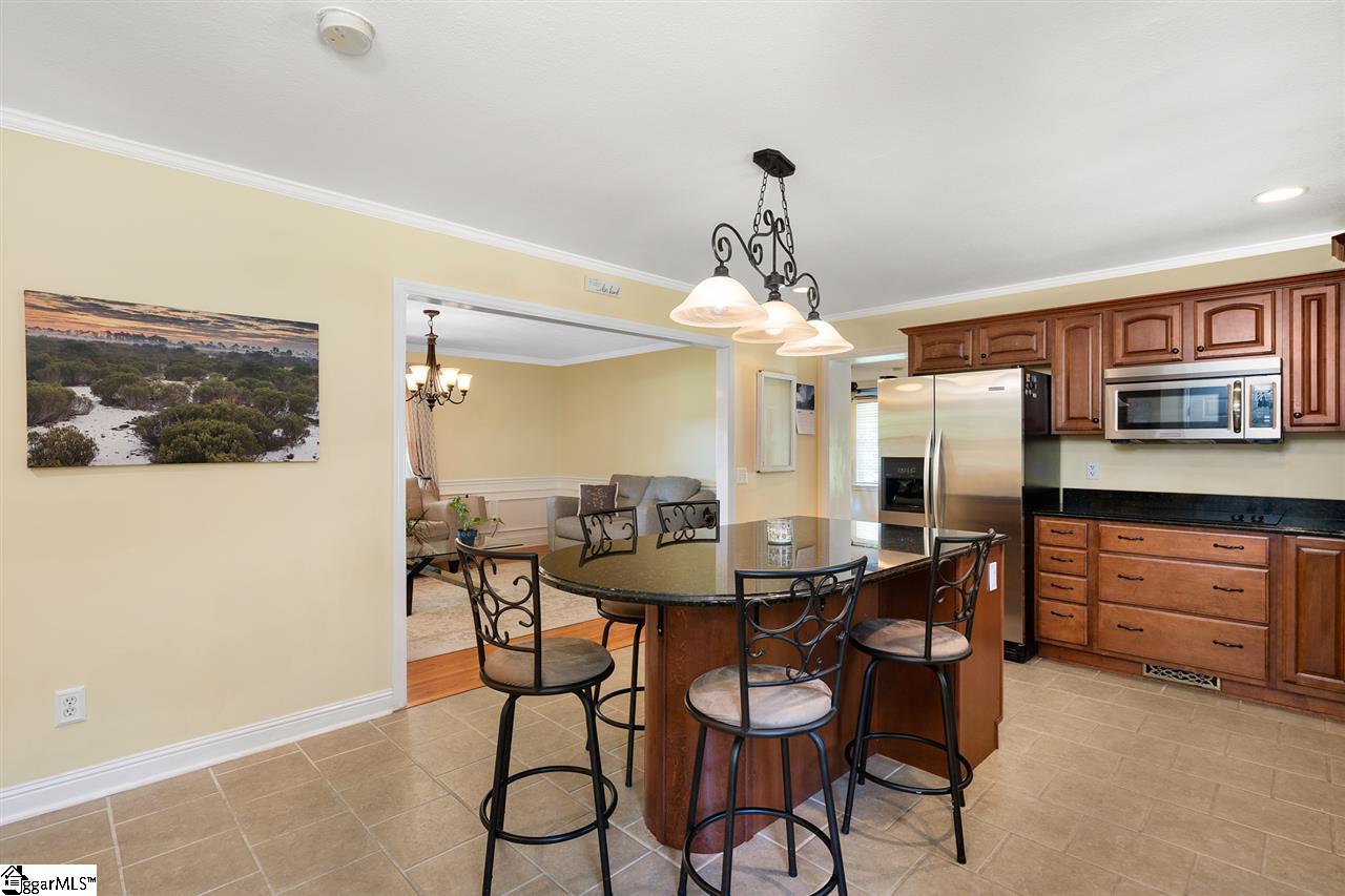 141 Hunter Road Simpsonville, SC 29681 - Photo 9 of 27 Gallery Image 9