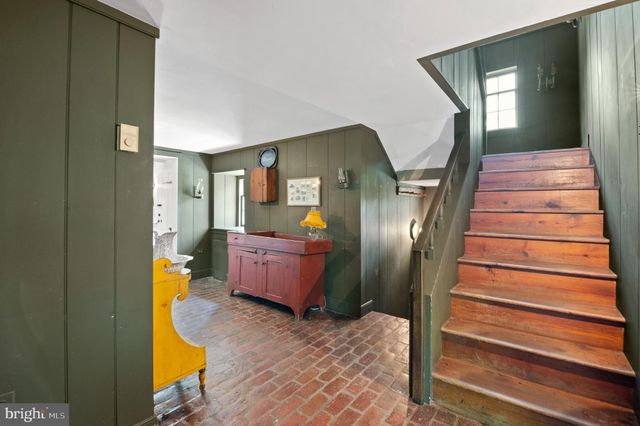 $2,100,000 | 834 Starvegut Lane, Kennett Square, PA 19348