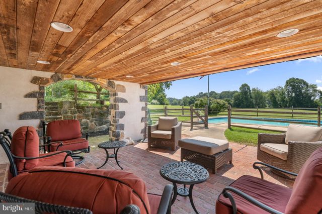 $2,100,000 | 834 Starvegut Lane, Kennett Square, PA 19348