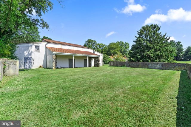 $2,100,000 | 834 Starvegut Lane, Kennett Square, PA 19348