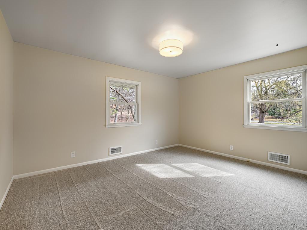 205 Oakview Road West St. Paul, MN 55118 - Photo 25 of 38