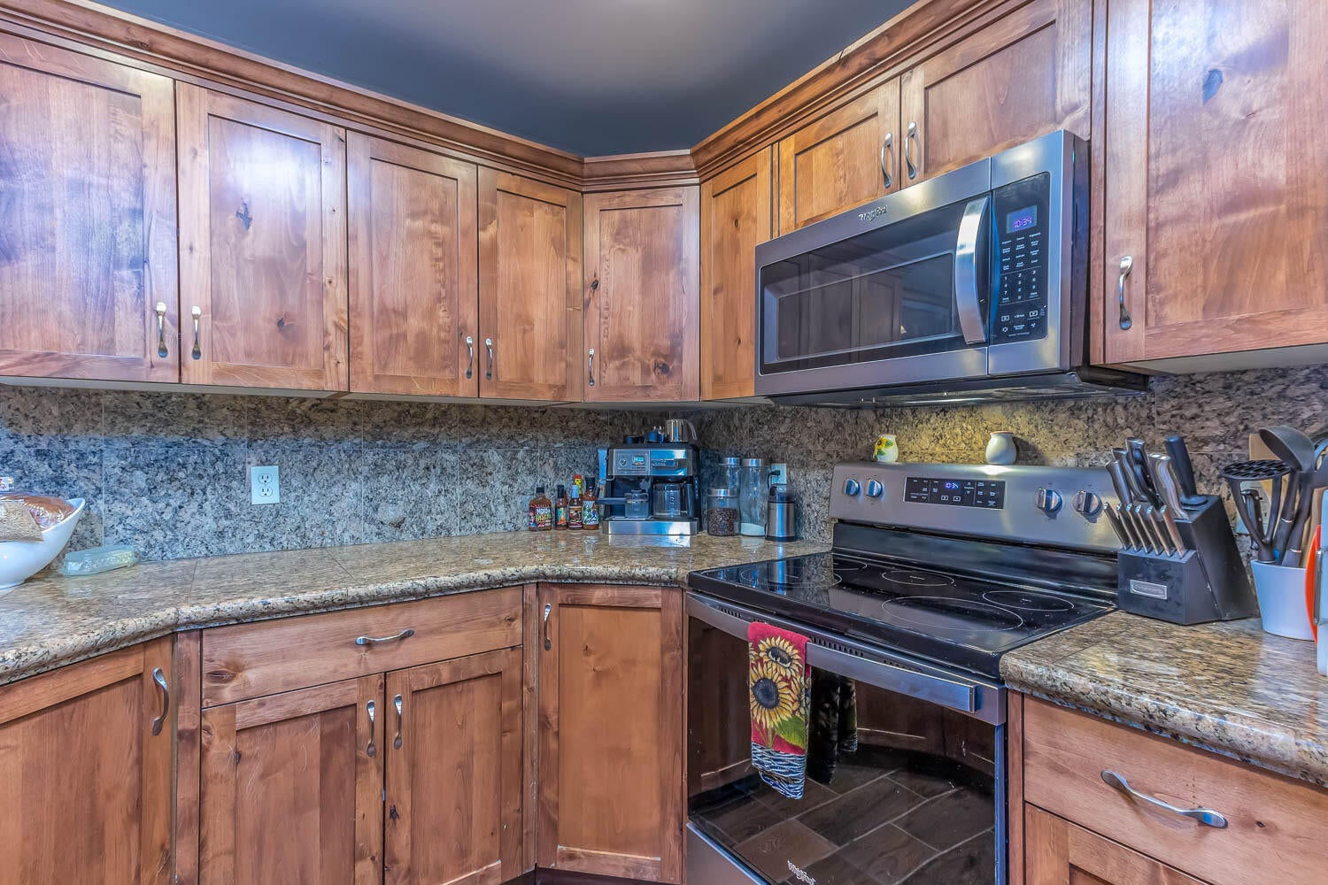 53345 Andrews Road La Pine, OR 97739 - Photo 20 of 42 Upper level kitchen.