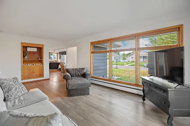 $309,900 | 1101 Mill Street West, Cannon Falls, MN 55009