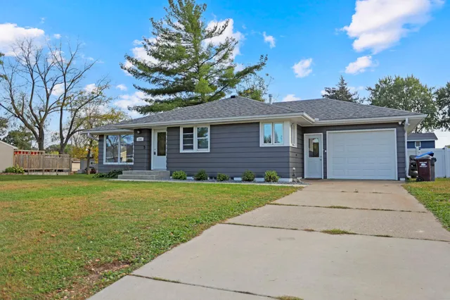 $309,900 | 1101 Mill Street West, Cannon Falls, MN 55009