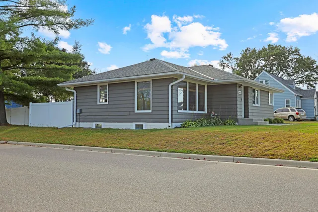 $309,900 | 1101 Mill Street West, Cannon Falls, MN 55009