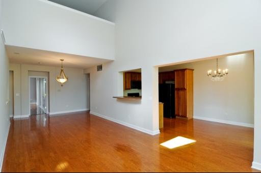 466 South Commons Court, Unit 466 Deerfield, IL 60015 - Photo 2 of 10