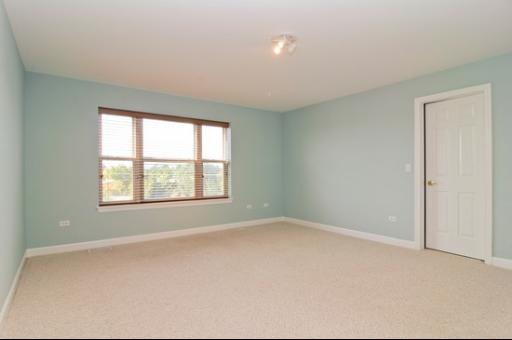 466 South Commons Court, Unit 466 Deerfield, IL 60015 - Photo 6 of 10