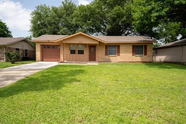 $1,375 | 3502 Austin Avenue, Greenville, TX 75402