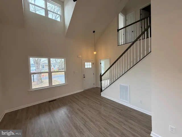 $2,545 | 105 Hillcrest Drive, Fredericksburg, VA 22401