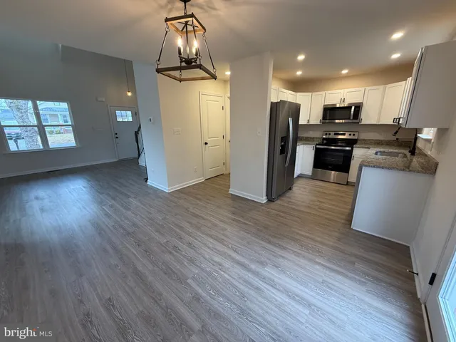 $2,545 | 105 Hillcrest Drive, Fredericksburg, VA 22401