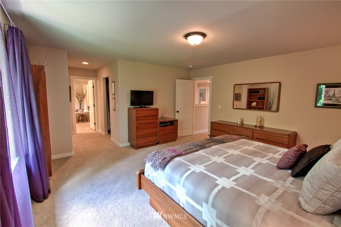 19429 7th Avenue Southeast Bothell, WA 98012 - Photo 12 of 22