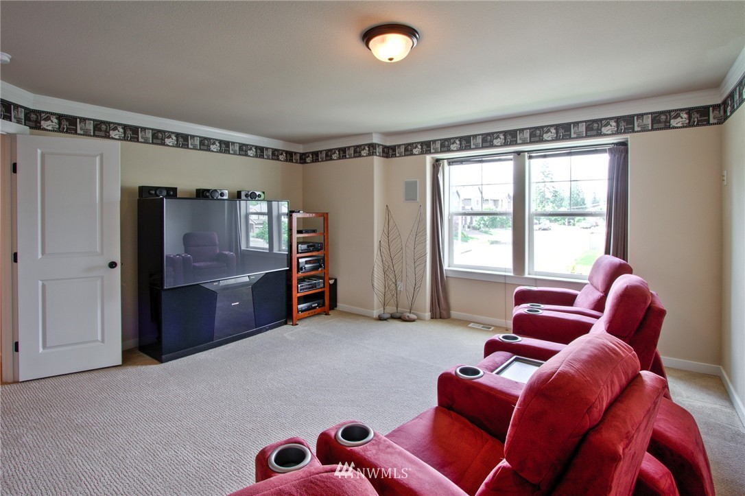 19429 7th Avenue Southeast Bothell, WA 98012 - Photo 17 of 22