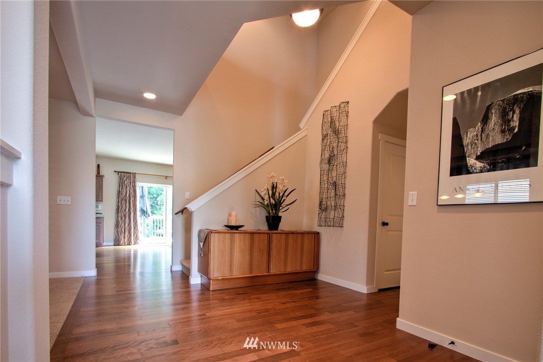 19429 7th Avenue Southeast Bothell, WA 98012 - Photo 5 of 22