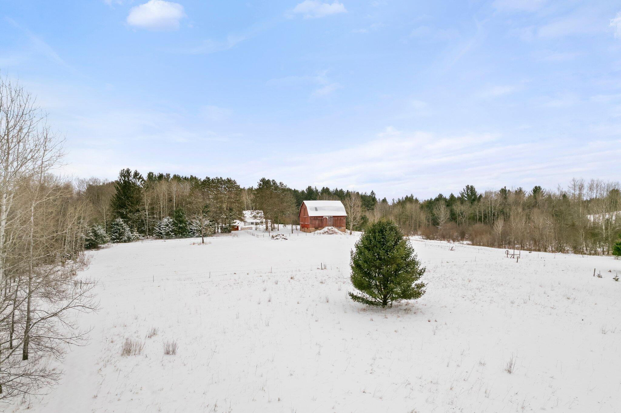 20603 Patterson Road Tustin, MI 49688 - Photo 37 of 51 7-web-or-mls-DJI_0017