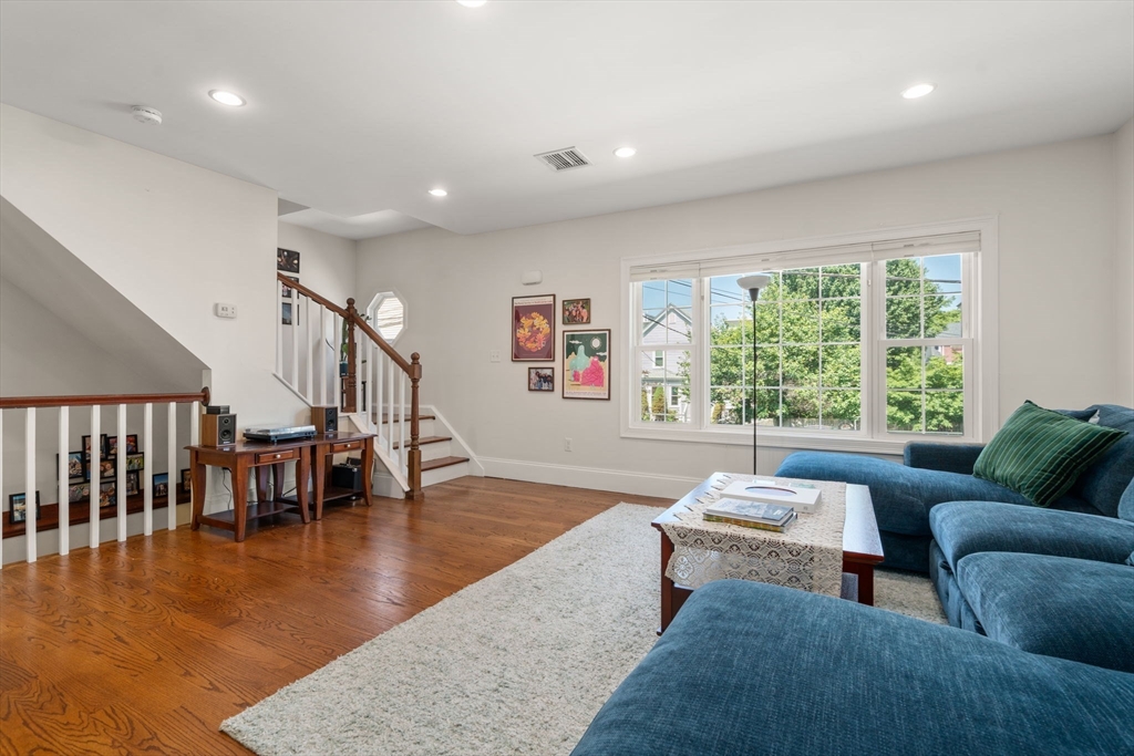16 Plainfield Street Boston, MA 02130 - Photo 9 of 32 Gallery Image 9
